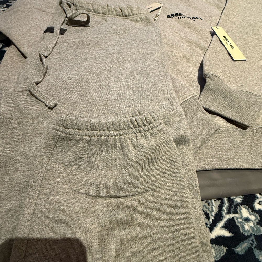 🔥🔥🔥 Essential Fear of God Dark Oatmeal Combo Set (XS) - Picture 8 of 11